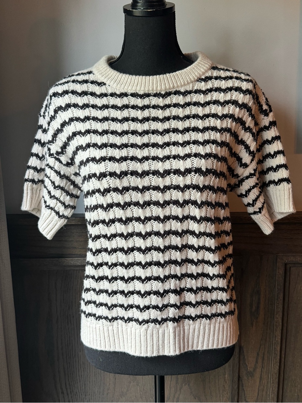 a.n.a cream and Black Short Sleeve Knit Sweater